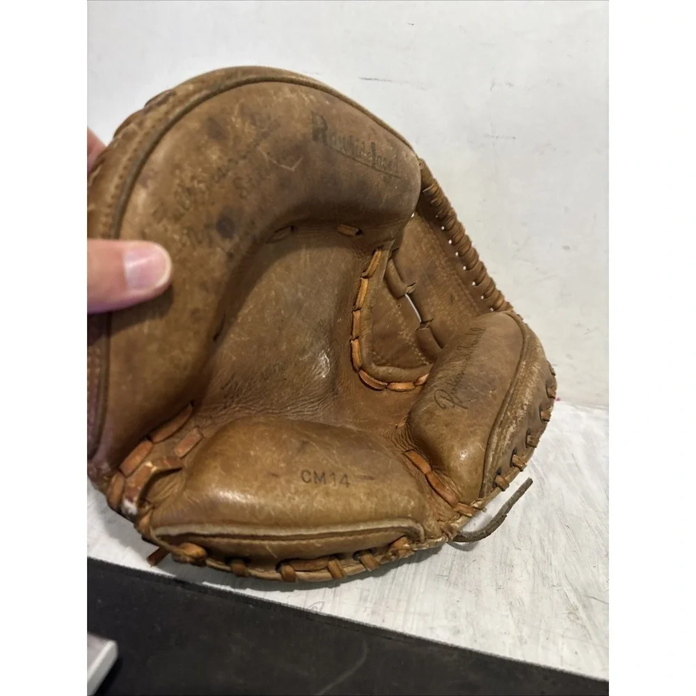 Seaway CM14 Catchers Mitt Baseball Leather Professional VTG GOES ON RIGHT HAND